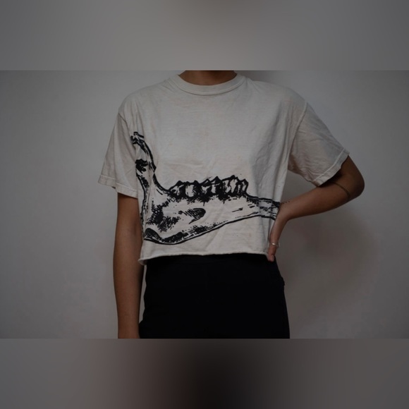 Hand-screen printed jaw crop top - Picture 1 of 4